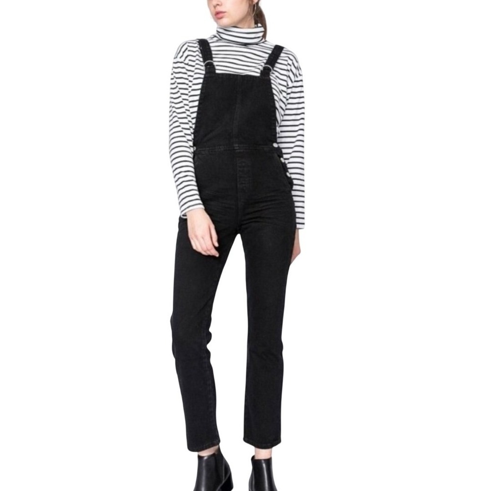ROLLAS Original Cropped Straight Denim Overalls in Black. Size 26R